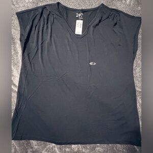 Maurices Black V-Neck Short Sleeve Tee